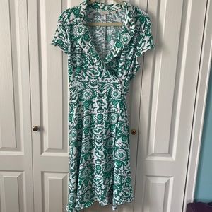 White and green wrap dress, NY&company size 18 (only worn once)